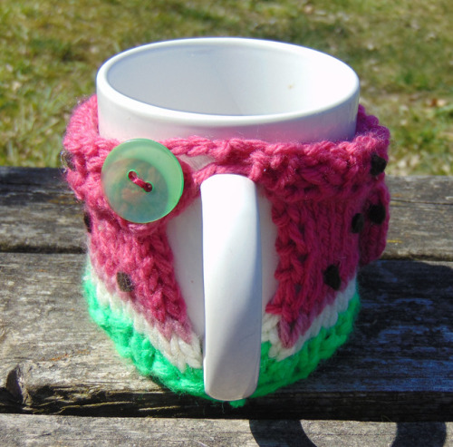 amandascurios:Mug cosy made to look like Mabel’s watermelon sweater from the Gravity Falls episode S