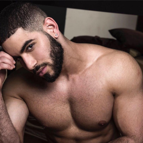dominicanblackboy:Sexy gorgeous fat red ass Jason Jerez got a delicious dick between his legs !😍😍😍😍