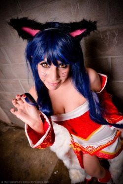 hotcosplaygirl:  Cosplay girl Cosplay girl