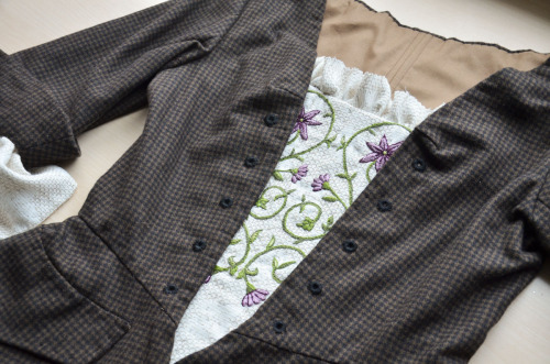 And the finished jacket, before lacing and buttons!I think the end result is quite charming. There a