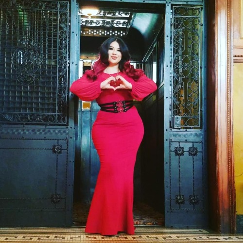 ivydoomkitty: It’s motivation Monday and what better way to start the week than to check out my sist