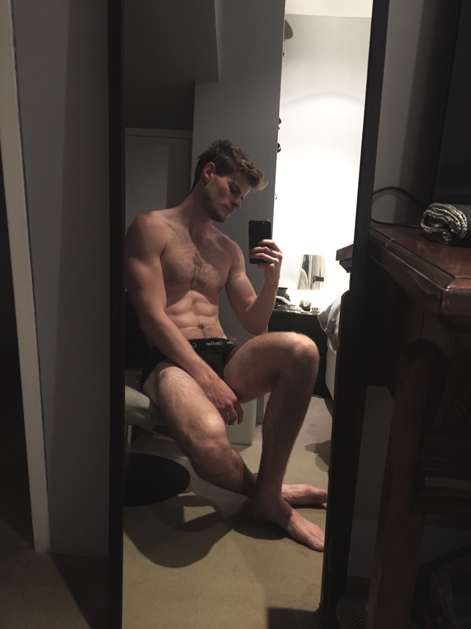 frequentsea: I’m a lengthy mess