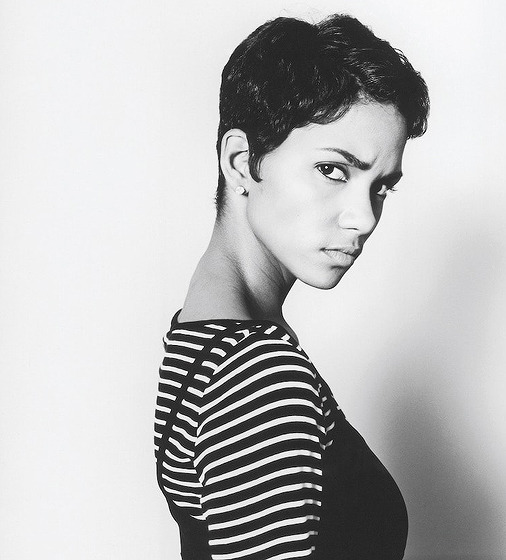 cinequeer:  Halle Berry photographed by Michel Haddi, 1997