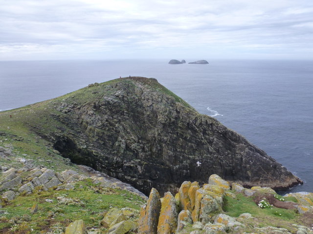 missedinhistory:  The Flannan Isles lighthouse on Eilean Mór in Scotland’s Outer