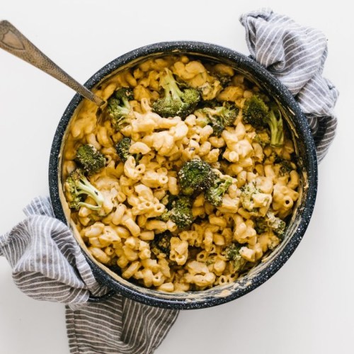 tinykitchenvegan:Vegan Macaroni & Cheese