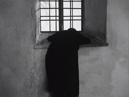 ozu-teapot:  Nattvardsgästerna (AKA Winter Light) | Ingmar Bergman | 1963Gunnar Björnstrand