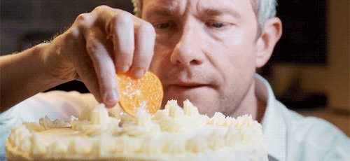 martinfreetrash:valeria2067:rominatrix:Martin Freeman in Paul Weller’s music video Pick it up xGood 