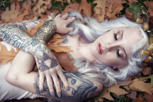 Porn Pics tattooedwomenarebeautiful:  Modèle: Cira