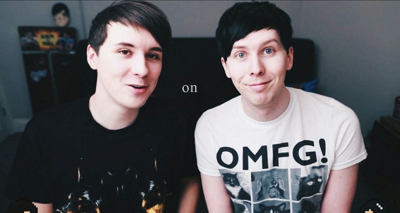 ijoudesu-deactivated20150811: DanAndPhilGAMES just two bros bishi-bashi-ing with