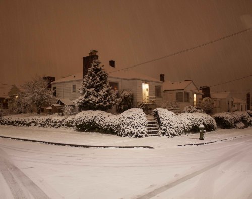 sunrisestoner:  This is my favorite shade of sky. There’s something so magical about a warm glow and pure silence of winter 