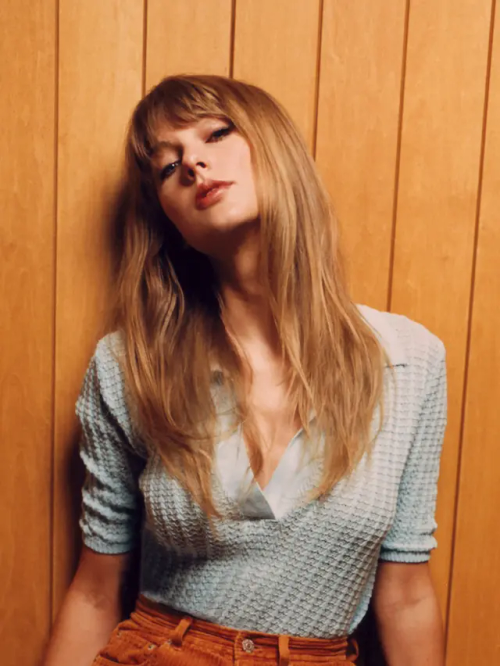 The Mirror Atlas: An Intro To Taylor Swift’s Reflection
