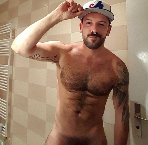 beardburnme:  thehairyone81 Instagram