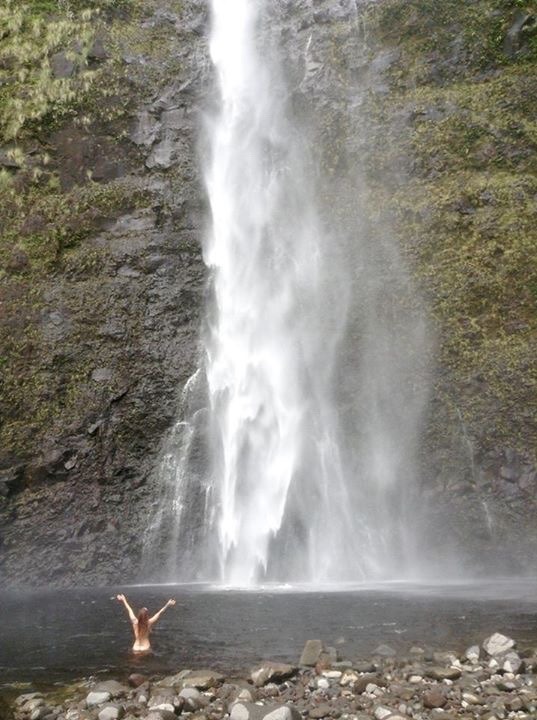 discotraveler:  Waimanu waterfall. Times this height by three and you get the actual