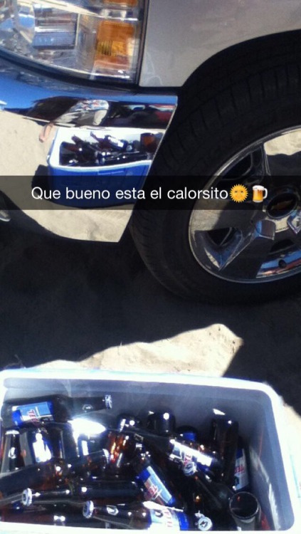 narcoteca:  Hay que ponernos bien chukis pa empezar el desmadrukis 🎶🌴🌊🍺