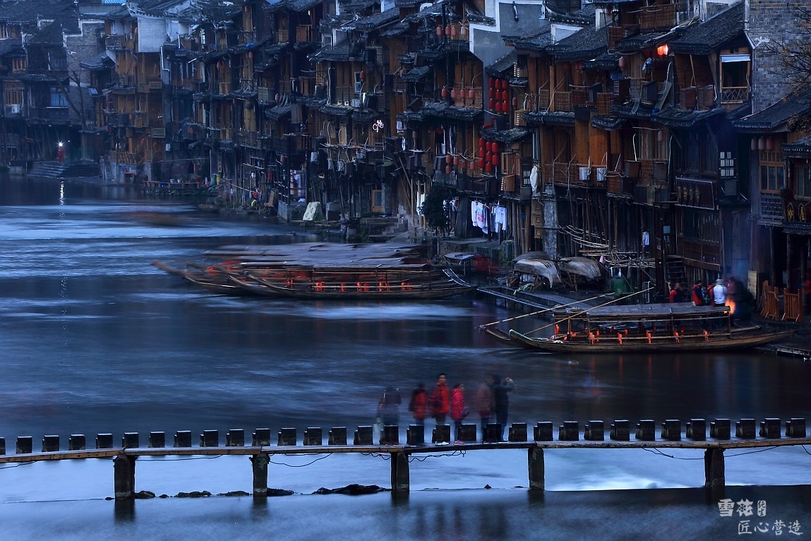 changan-moon:  Water towns in China via 雪花建筑. 
