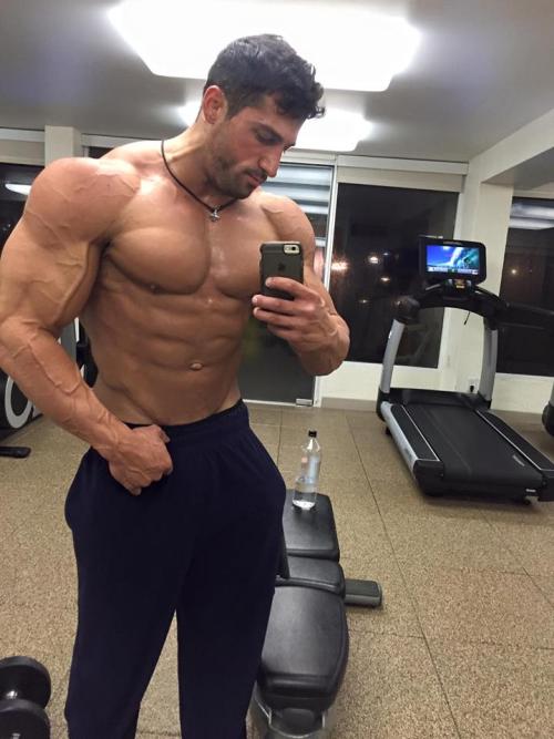 jeromeroundu2:  MRA…. Fucker is SOAKED 