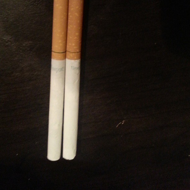 Can you tell the difference? They been selling #fakeass #newports in #Buffalo fit