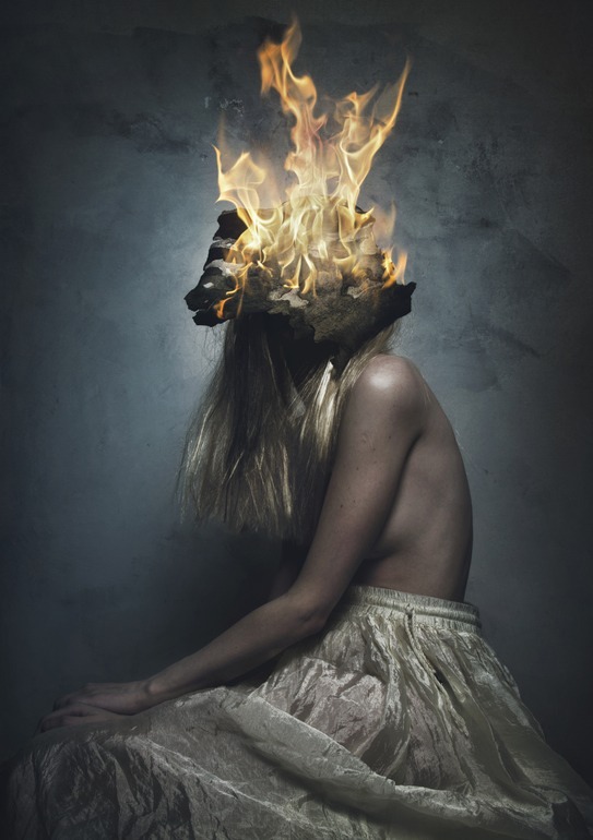 tasteforthetasteless:  Flora Borsi-