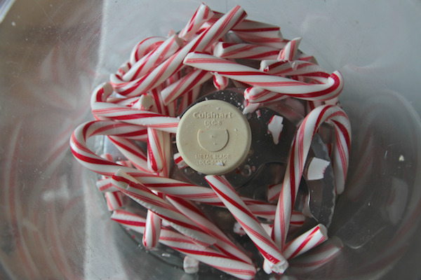 foodffs:  CANDY CANE VODKA  Really nice recipes. Every hour.         
