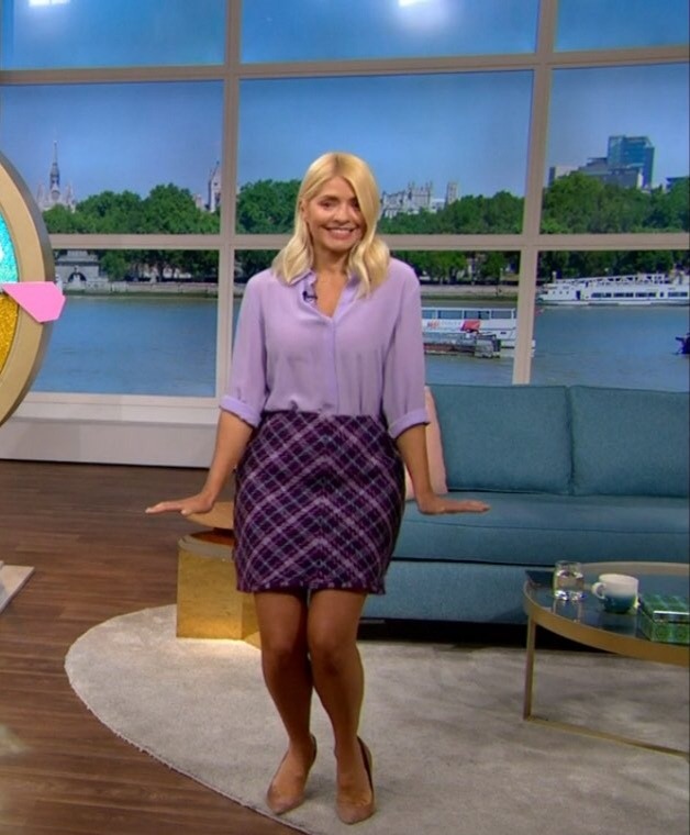 Porn photo hollywilloughbyx:holly willoughby 