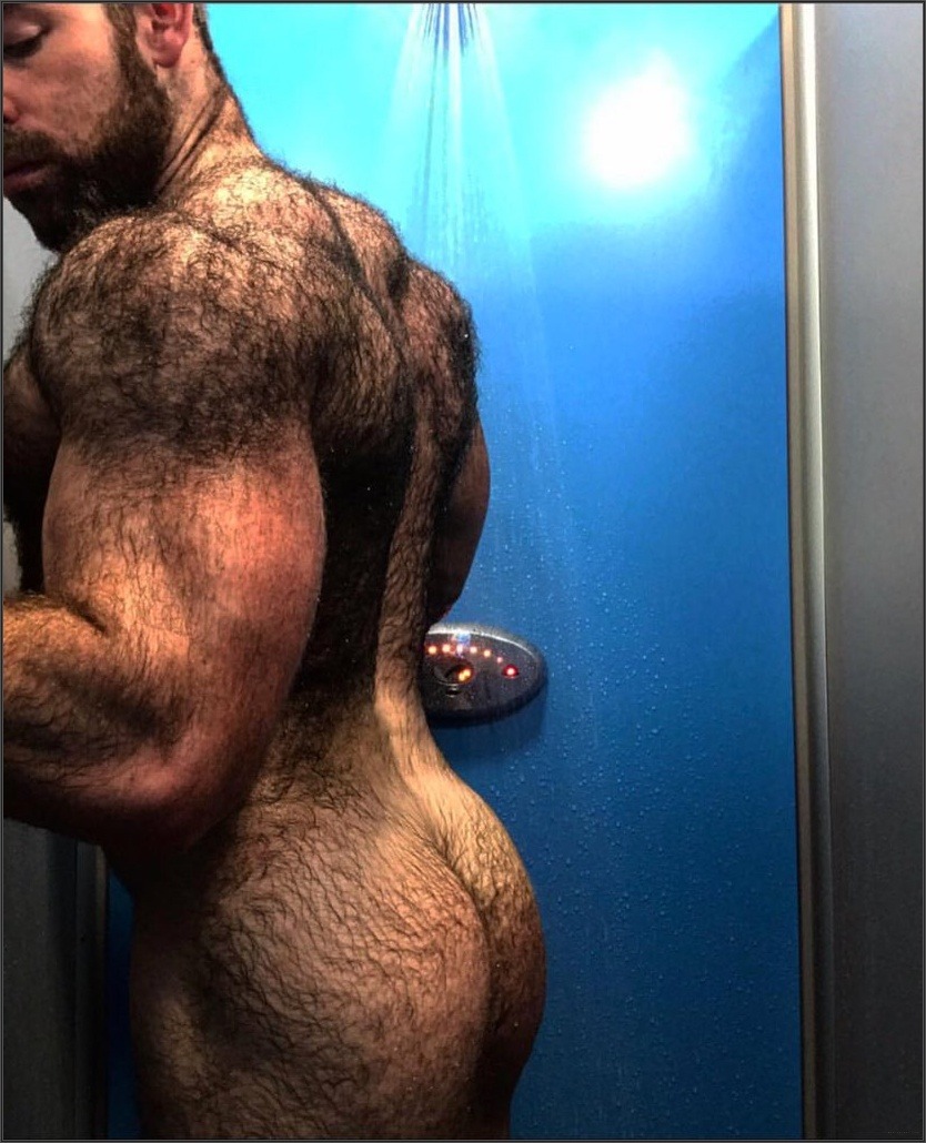 sweatyhairylickable:    http://sweatyhairylickable.tumblr.com for more hairy sweaty