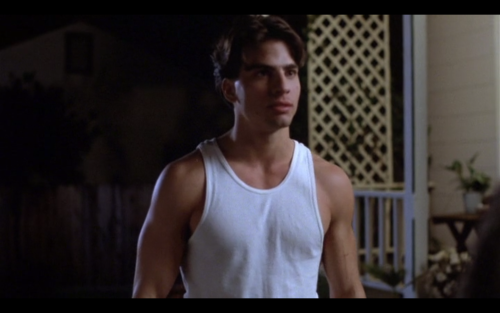 Eight days a week the bad boyfriend bullies the protagonist until the latter discovers the bad 