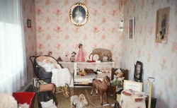 goldenprairies:  child’s room 