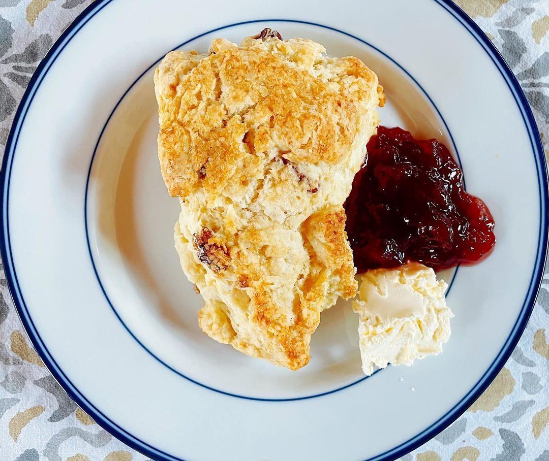 Cream Scones with Clotted Cream and Strawberry Jam 🍓 So tender and flaky, slightly sweet. These were just about perfect.
These come together (too?) fast. Mix flour, salt, baking powder, and sugar together. Cut in cold butter — I used a pastry cutter....