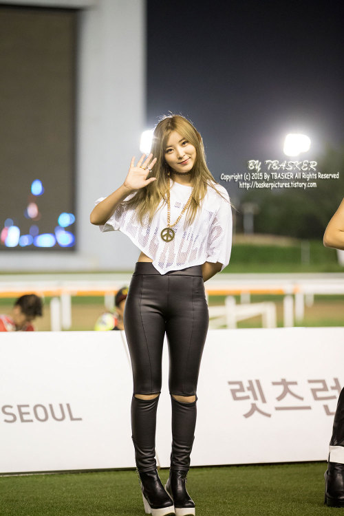Girl group 4Minute performed at Seoul Race Park ~ Photos by Basker