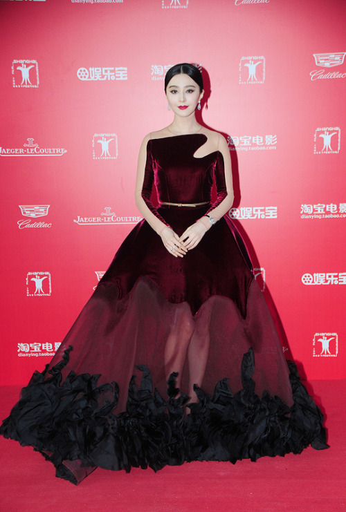 claire-temple:Some of my favorites Fan Bingbing’s looks. 
