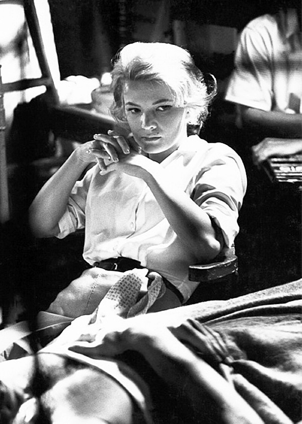 wehadfacesthen:Gena Rowlands photographed during the filming of The Spiral Road,