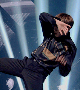 samlunatw:  30 Day Bias Challenge  Jungkook  Day 15: Bias dancing