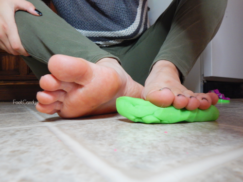 footcandy: Would you like to be played with like playdoh by my feet?Foot Video Playing with playdoh: