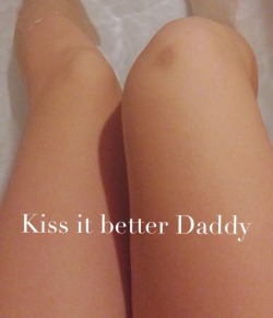 Littlegirlscandy:  Please Daddy 🍭