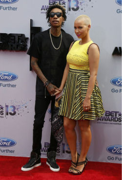 amber rose looks sexy as fuck. wiz is 1 lucky