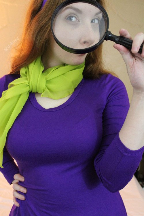 ero-hime:  My Daphne set “Zoinks!” is now up! 67 photos that add up to a mysteriously good time, you can find it here!   this raging clue~ < |D’‘‘‘