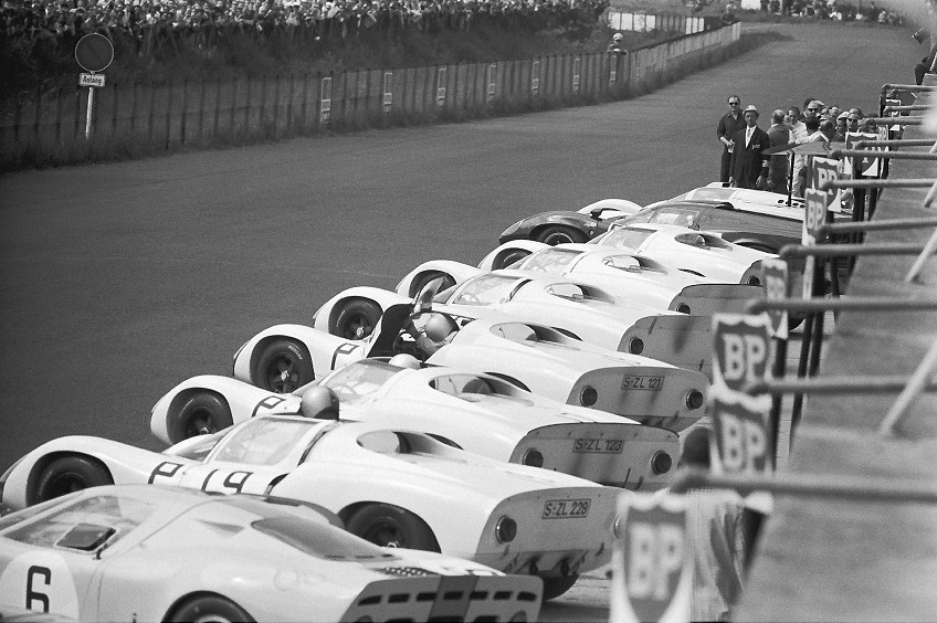 frenchcurious: “ Départ des 1000 Km. du Nürburgring -1967 (Porsche 910) photo de Rainer W. Schlegelmilch - BROOOOM.com. ”