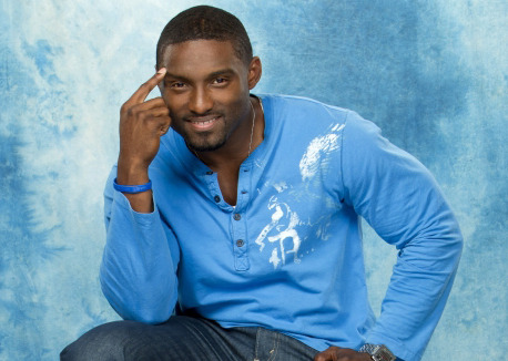 freakdynasty2013:  Howard From Big Brother Caught A Hard On  