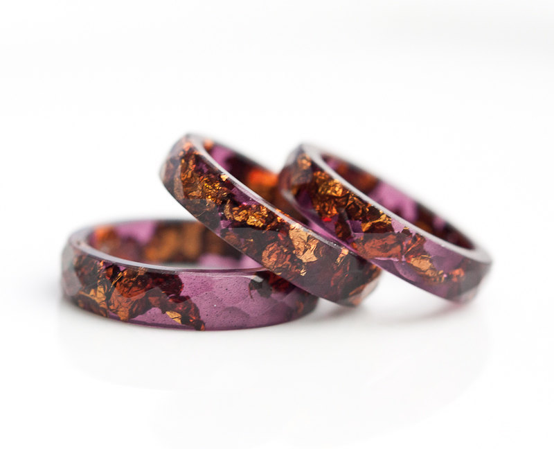 culturenlifestyle:  Elegant Resin Rings with Gold &amp; Silver Encapsulated Flakes