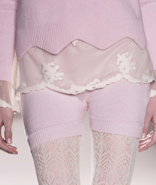 nectarine-nectar: blugirlfw 16