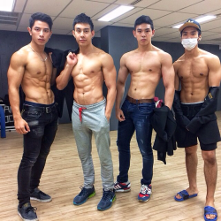 asianmusclefetish:  Original post: http://asianmusclefetish.tumblr.com 