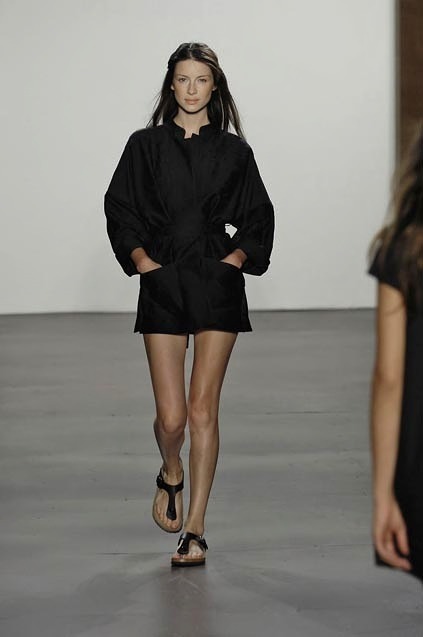 Sari Gueron Spring/Summer 2007 New York - Catwalk Queen --- Caitriona Balfe