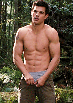 dude-on-demand:    Taylor Lautner   