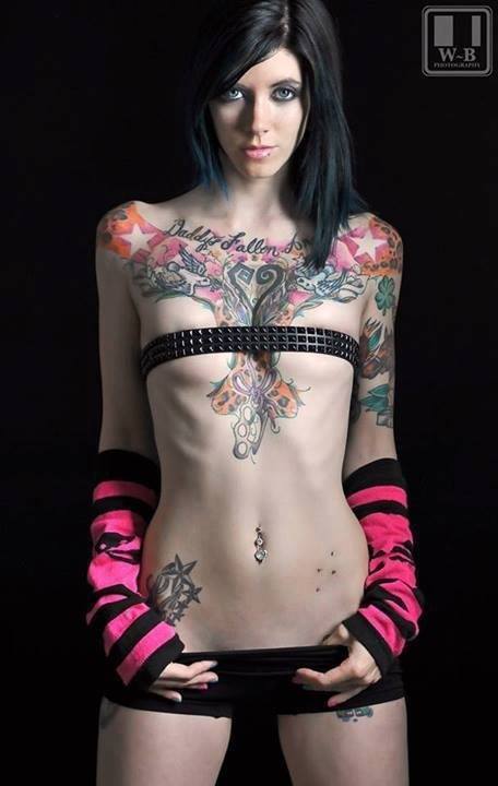hotmetalbabes:  Follow http://hotmetalbabes.tumblr.com for more hot metal babes.