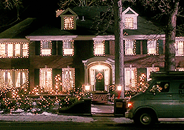daxterdd: Advent Meme: Home Alone↳ Kevin McCallister + outsmarting home invaders
