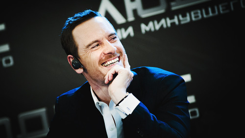 mrnkou: Michael Fassbender in Moscow with X-Men: Days of Future Past