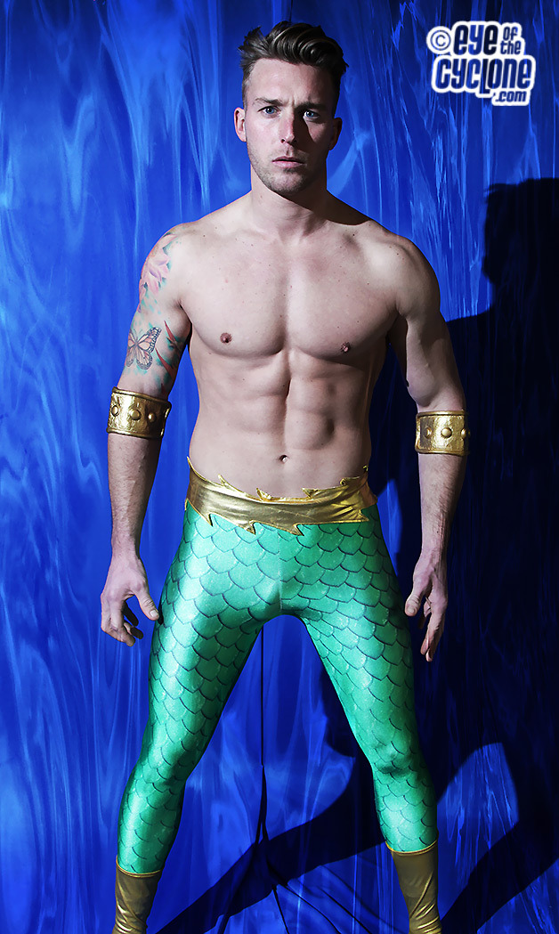 thesidekink:  Eyeofthecyclone just posted these new pics of Jack Mason as a hero