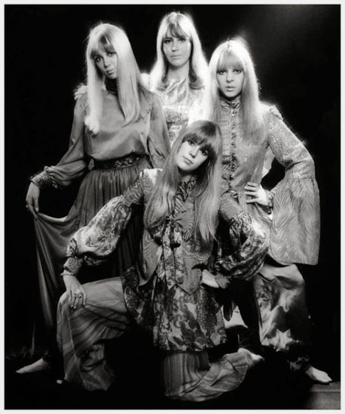 anotherstateofmind67:Pattie Boyd, Cynthia Lennon, Maureen Starkey, and Jenny Boyd photographed by Ro