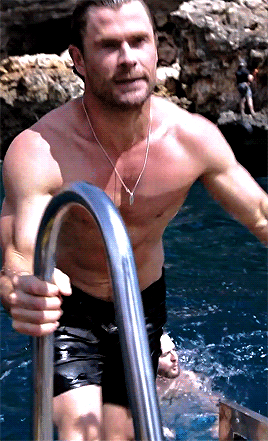Chris Hemsworth 24 Hours In Spain