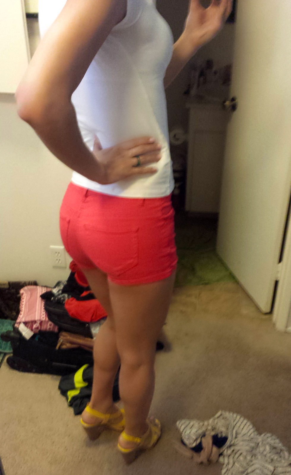 kendrasinclaire:  Every day I’m like meow meow baby… ;) 